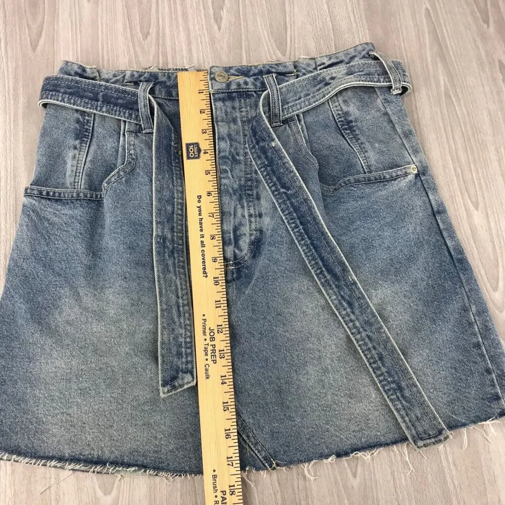 We The Free Thirty 30 Blue Mini Skirt Belted Button-Fly Pockets‎ Raw Hem